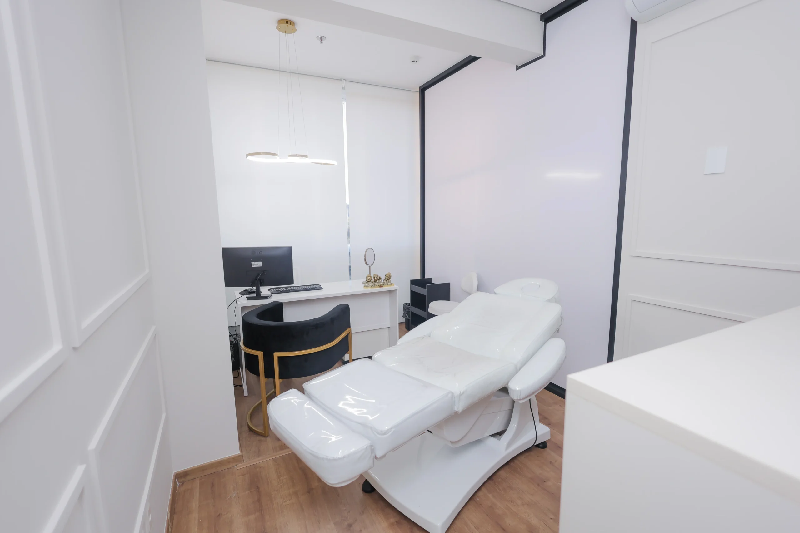 clinica de estetiica dra juliana beani em jundiai para tratamento de redução de gordura com criolipolise e criusculpt